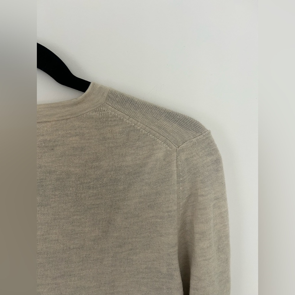 100% merino wool minimalist cardigan sweater - Picture 7 of 7